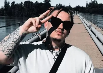 Известный рэпер умер на сцене из-за переутомления