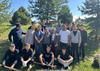 Алматыдағы ЖОО-ның профессорлары «Таза Қазақстан» акциясын қолдады