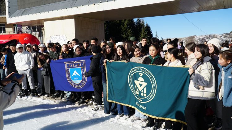 Медеудегі ICE Party: Алматының 1000-нан астам жастары Студенттер күнін атап өтті