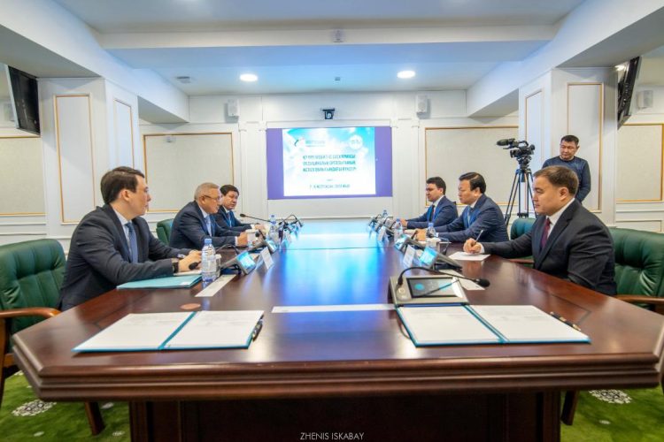 Жетісу облысының әкімдігі Президенттің Іс басқармасы медициналық орталығымен өзара ынтымақтастық туралы Меморандумға қол қойды