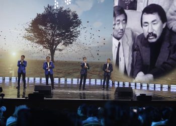 «Тамаша» театрына — 45 жыл: Республика сарайында мерейтойлық концерт өтті