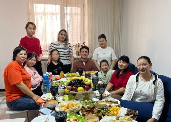 «Dauletten» қоры 74-баспананың кілтін төртбалалы анаға сыйлады