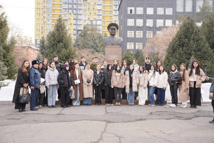 Алматыда балалар үйлерінің тәрбиеленушілеріне арналған кәсіби бағдарлау экскурсиясы өтті