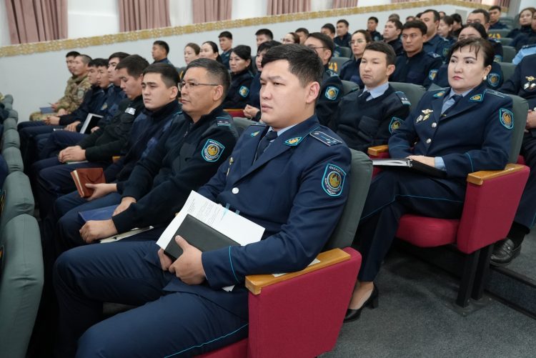 ТҮРКІСТАН ОБЛЫСЫНДА «АДАЛ ПОЛИЦЕЙ» АКЦИЯСЫ АЯСЫНДА АУҚЫМДЫ ЖИЫН ӨТТІ