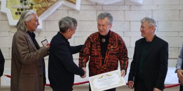 Болат Мұхамедиевтің «Қолөнер тарихы» атты ретроспективті көрмесі ашылды