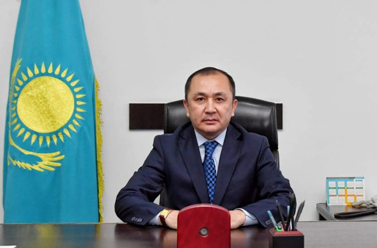 Сарыағаш ауданының әкімі Арман Абдуллаев Қазақстанды шетелге масқара қылды